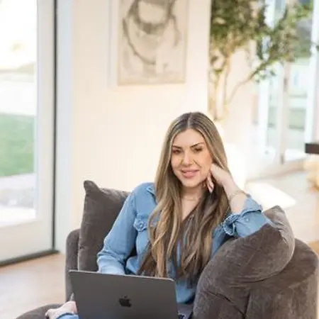 Alexandra Spigelman, Licensed Marriage And Family Therapist on Influential Women