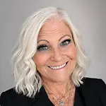 Janae Warner, Consultant / Podcaster / Author on Influential Women