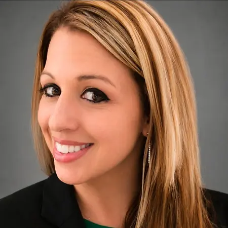 Stefanie Lozano, CPP, Senior Corporate Payroll Processor on Influential Women