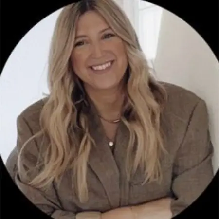 Hillary Comstock, Creative Director | Art Director | Creative Brand Consultant on Influential Women