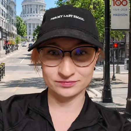 Valerie Lynn Seehafer, Account Executive on Influential Women