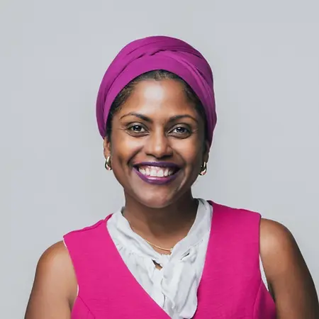 Zulgeil Gins, Teaching Assistant on Influential Women
