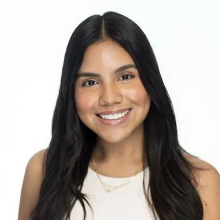 Cinthya Perez, Mid Market AE L2 on Influential Women