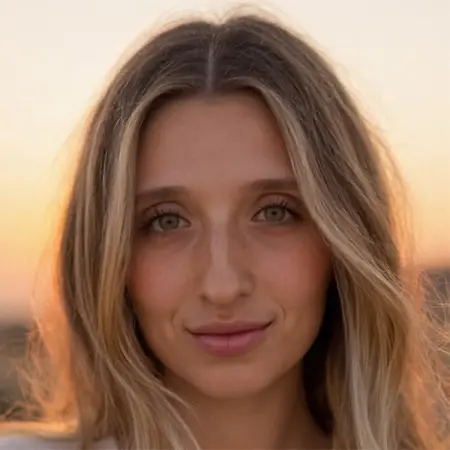Mia Botti, Social Media and Brand Manager on Influential Women