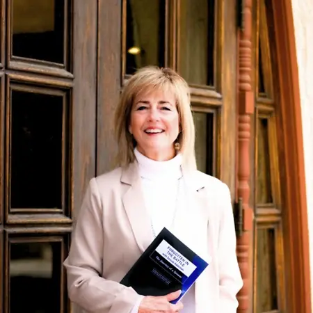 Roxanna Johnson, Co-Facilitator, Betrayal Trauma Online Group on Influential Women