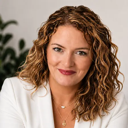 Sarah Krecklow, CDP, Founder & Strategic Growth Partner on Influential Women