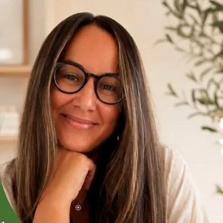 Jillian Kent, Founder | Reflections by Jillian, LLC (Scaled from Freelance to Full-Service B2B/B2C Business) on Influential Women