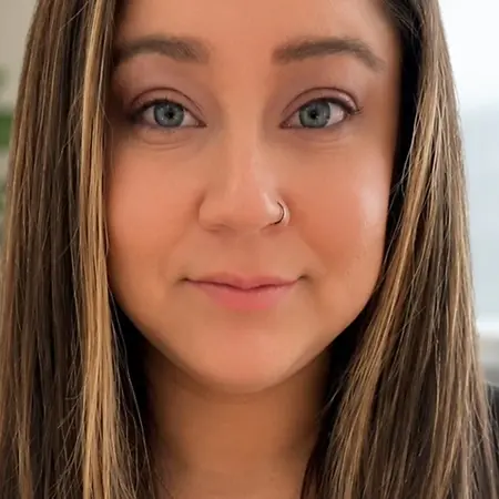 Lindzie Cordova Hernandez, Office Manager on Influential Women