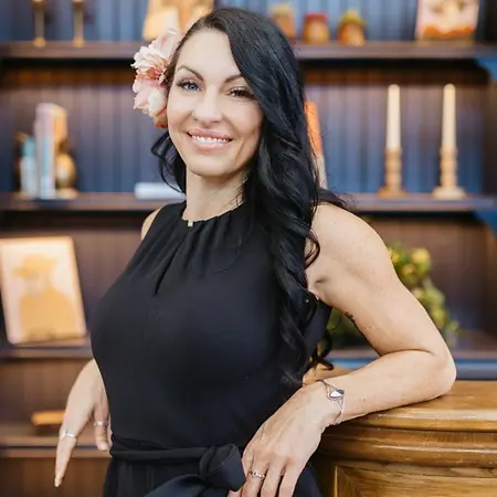 Chelsea Barraco, Commercial Team Lead on Influential Women