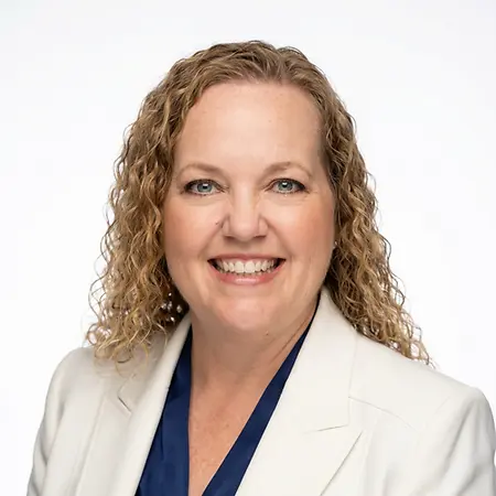 Jordyn Grobleben, EStore Manager on Influential Women