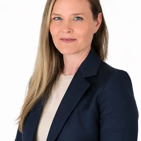 Stefanie Grullón, Director of Compliance Communications on Influential Women