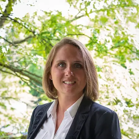 Emily Starnes, Branch Leader / Manager on Influential Women
