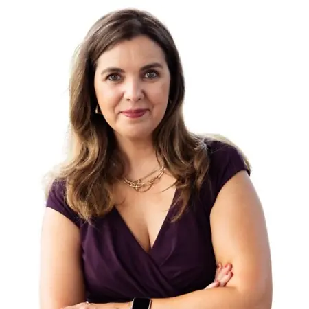 Cinthia Almeida, Personal Marketing and Personal Branding Consultant on Influential Women