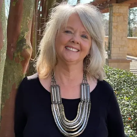 Jennifer Arcovio, Real Estate Agent on Influential Women