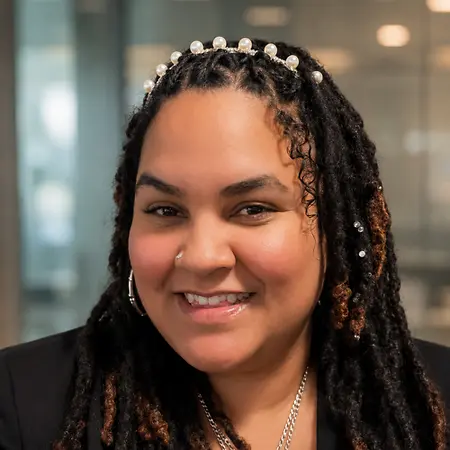 Chameka Necole Crawford-Valenzuela, Founder, Evolving Foundations Life Coaching | Author & Organizational Development Practitioner on Influential Women