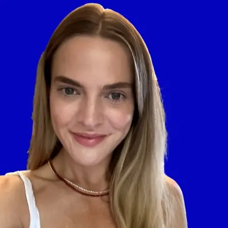 Victoria (Tori) Ainsworth, Fractional CMO on Influential Women