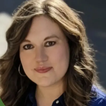 Laci Sandefur, Community Volunteer on Influential Women