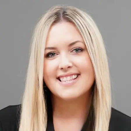 Alexandra De La Torre, Executive Assistant on Influential Women