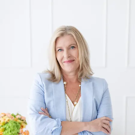 Elisa Hawkins, Founder | CEO | Revenue and Leadership Advisor on Influential Women