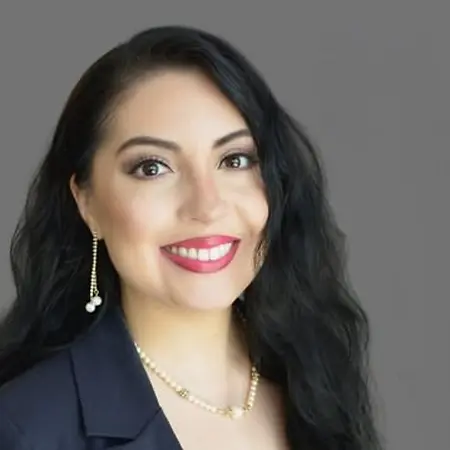 Karina Lara, Senior Sales Analyst on Influential Women
