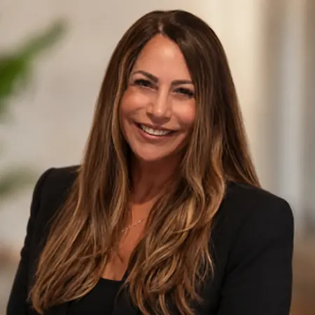Stephanie  Pinion-Vaccaro, Business Administrator on Influential Women