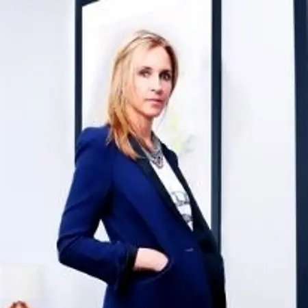 Karen Larrain, Associate on Influential Women