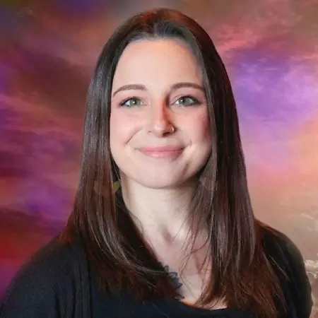 Jordyn Carias, Senior Graphic Artist on Influential Women