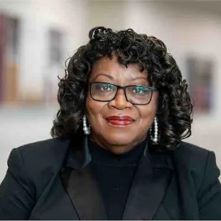 Janice Baldon-Gutter, Coach AI Tools on Influential Women
