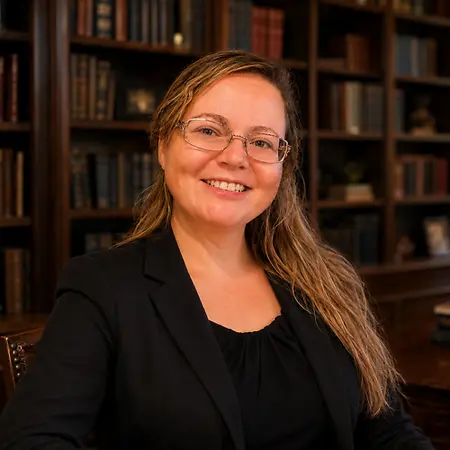 Caitlin C Regan, Owner / Therapist on Influential Women