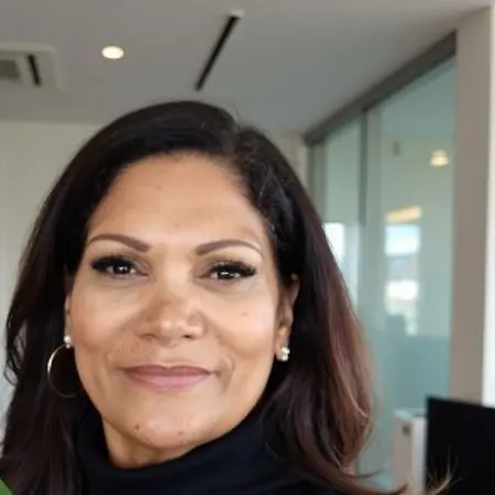 Marcie Hill, Client-Focused Strategic Account Executive | Telecom | Relationship Builder | Growth Strategist on Influential Women