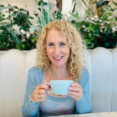 Jo-Ann Radus, Founding Member, Keynote Speaker & Facilitator on Influential Women