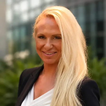 Deanna Kuempel, WESOS Gold Coast Chapter Leader on Influential Women