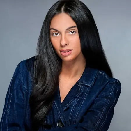 Ariana Corrente, Social Media Coordinator on Influential Women