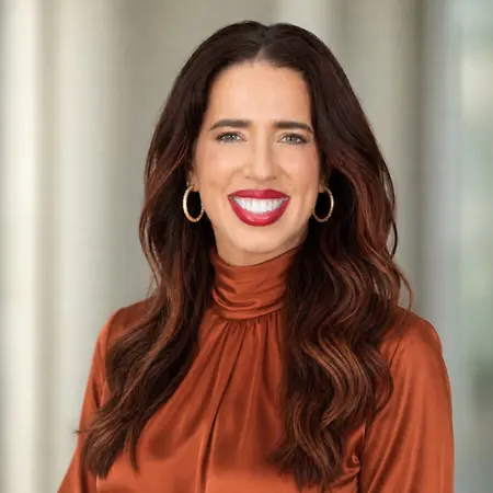 Hannah Marie Theriault, Senior Project Manager on Influential Women