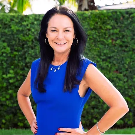 Cecilia Datorre, AVP Corporate Accounts Digital on Influential Women