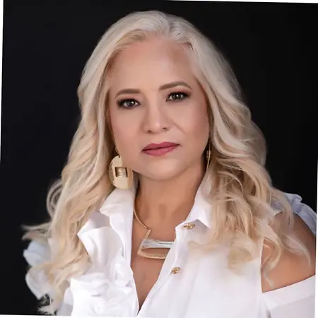 Gabriela Cornelius, Coordinator on Influential Women
