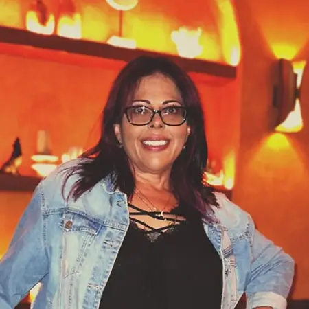 Desi Santiago, Salon Leader on Influential Women
