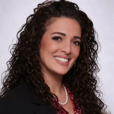 Nazanin Farhad, Director of Business Liaison on Influential Women