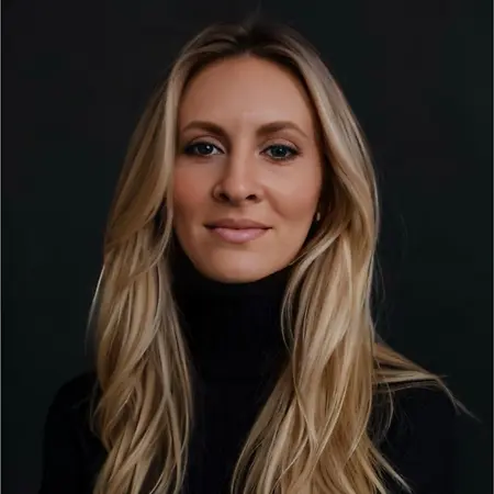 Melissa Kram, Senior Director Omnichannel Marketing on Influential Women