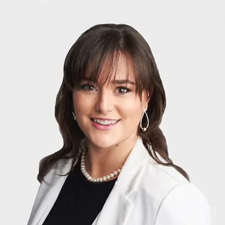 Lyndsie Pizzarelli, Partnerships Marketing Manager on Influential Women