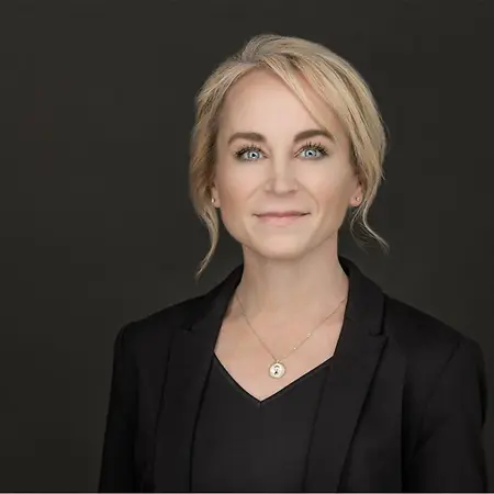 Kelly Holmes, Senior Associate | Infection Prevention Consultant & Educator on Influential Women