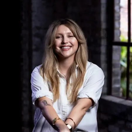Ivy Croteau, Content Marketing Manager on Influential Women