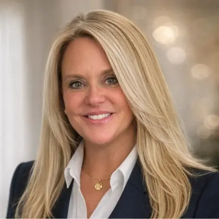 Lesa Voss, Founder & On-Camera Host on Influential Women