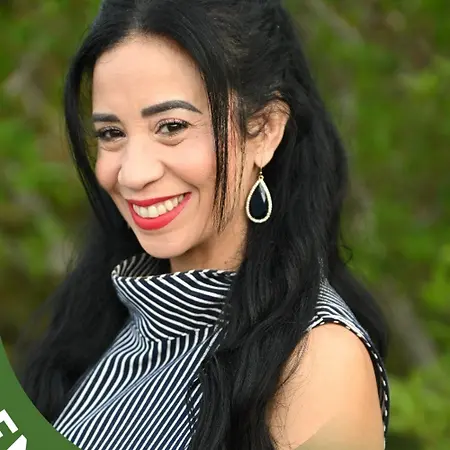 Victoria Naite  Mascaro, Business Owner on Influential Women