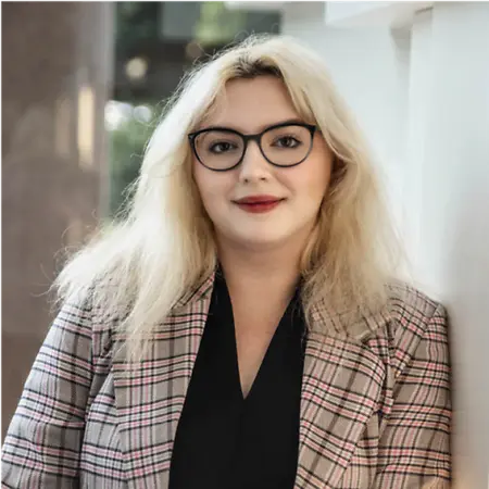 Liv Barwinska, Marketing Manager on Influential Women