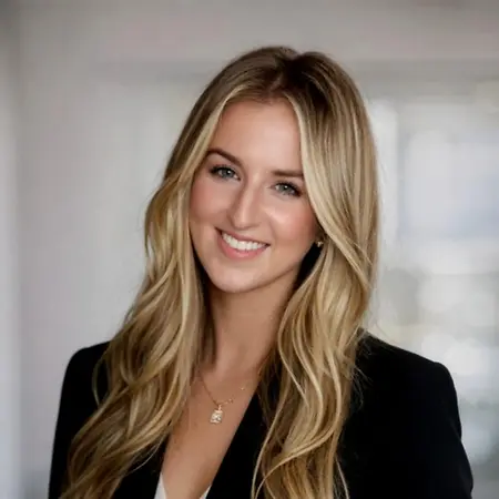Lindsey Romig, Manager of Client Solutions on Influential Women