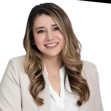 Elaine McCampbell, Officer, Digital Marketing Content Strategist on Influential Women
