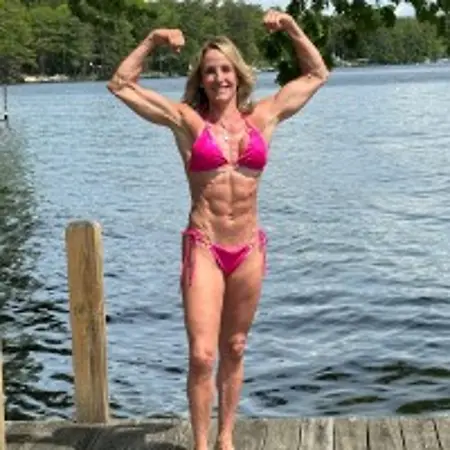 Elizabeth Dellaporta, Online Fitness Coach on Influential Women