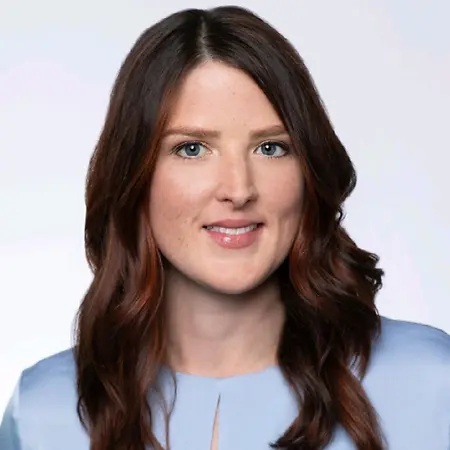 Alexandria Carraher, Attorney / Litigation - In-House Counsel on Influential Women