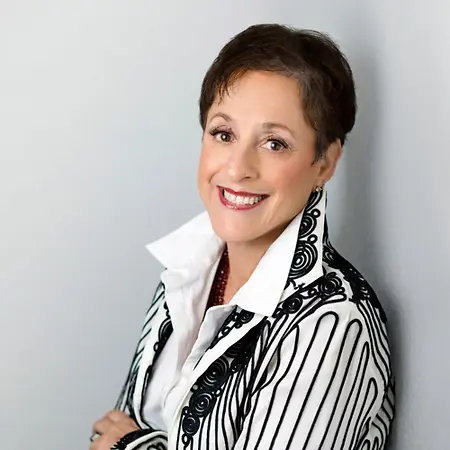 Karen Riscinto, Licensed Real Estate Broker and Owner on Influential Women